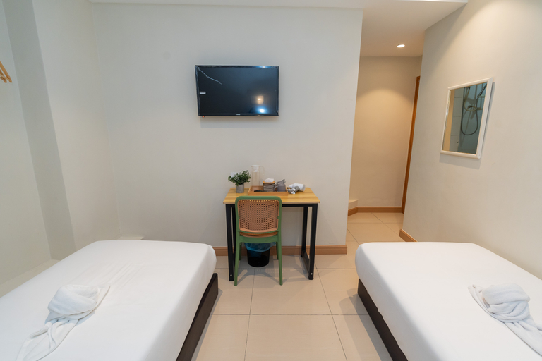 Bedroom 5, Swing & Pillows @ Kota Damansara, Petaling Jaya