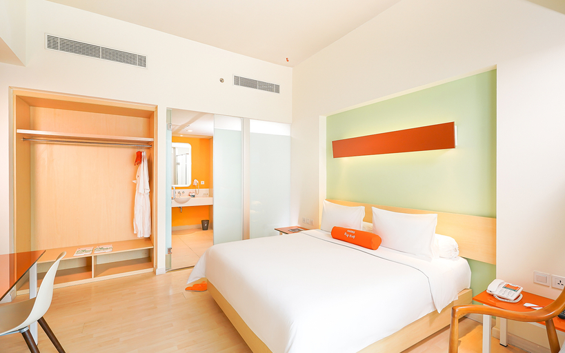 Bedroom 3, HARRIS Hotel & Conventions Bekasi, Bekasi