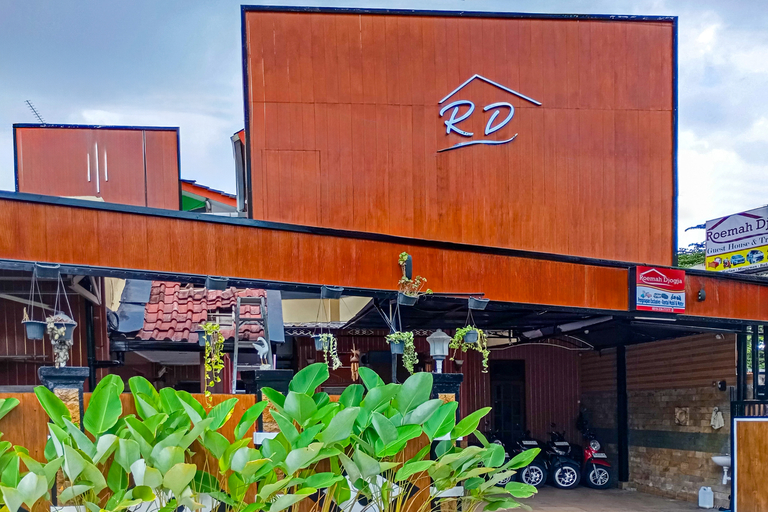 Exterior & Views 2, Roemah Djogja Inn Seturan Raya RedPartner, Sleman