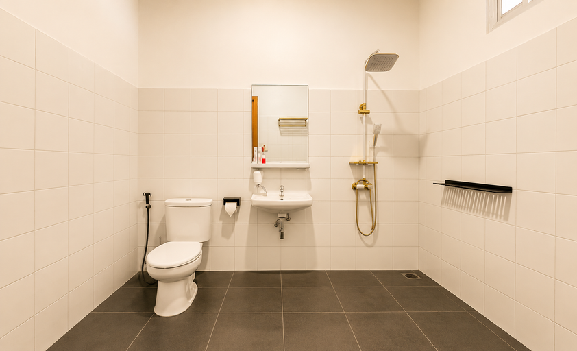 Bathroom 5, Allisa Resort Hotel, Serang