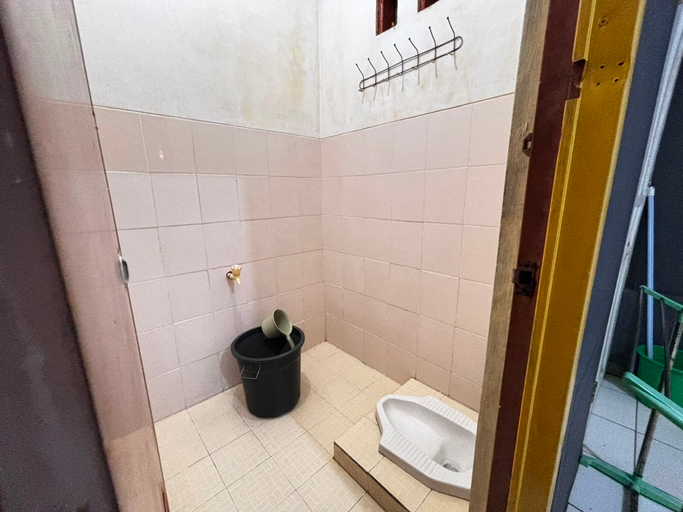 Bathroom 5, Cadas Homestay Madasari, Pangandaran