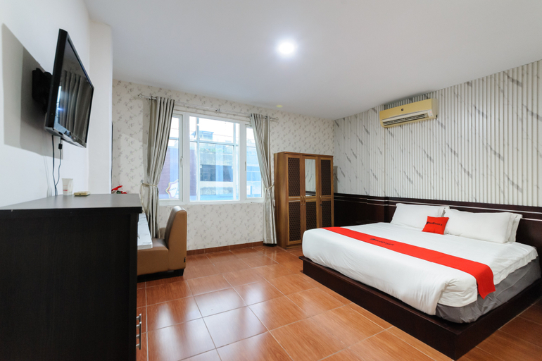 Bedroom 5, RedDoorz @ Best Hotel Jalan Dr. Sutomo Siantar, Pematangsiantar