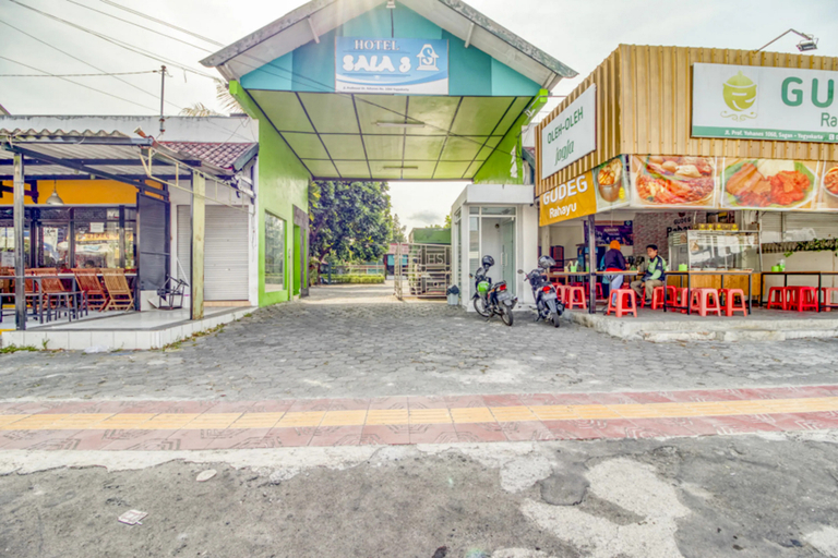 Exterior & Views 2, RedDoorz @ Sagan Jogja 2, Yogyakarta