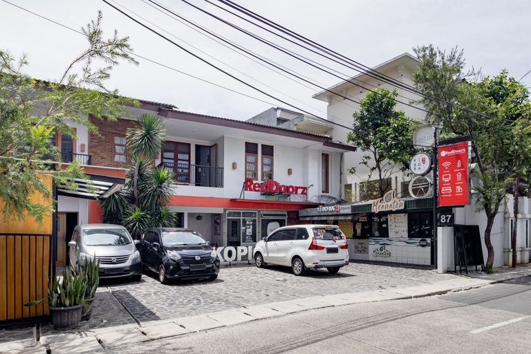 Exterior & Views 2, RedDoorz Plus near Cilandak Town Square 2, Jakarta Selatan