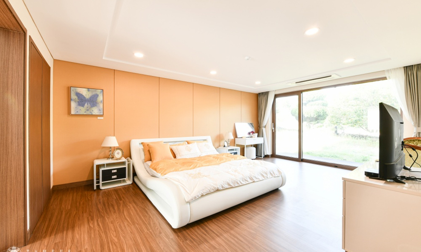 Bedroom 3, Jeju Tameus Golf & Village, Jeju