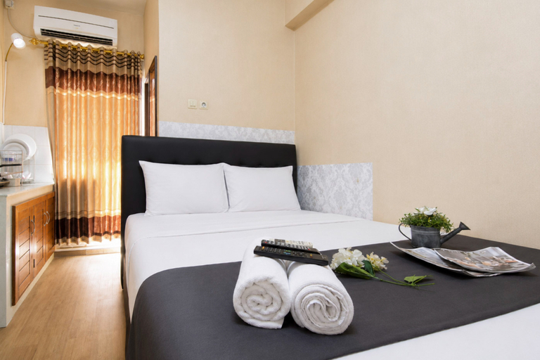 Bedroom 5, Classic Homey Studio Room at Apartment Gateway Ahmad Yani Cicadas By Travelio, Bandung