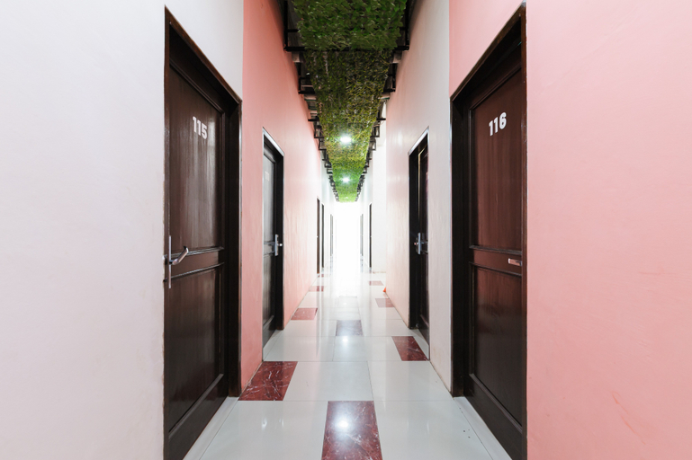 Others 5, Sans Hotel AVA Palangkaraya by RedDoorz, Palangkaraya