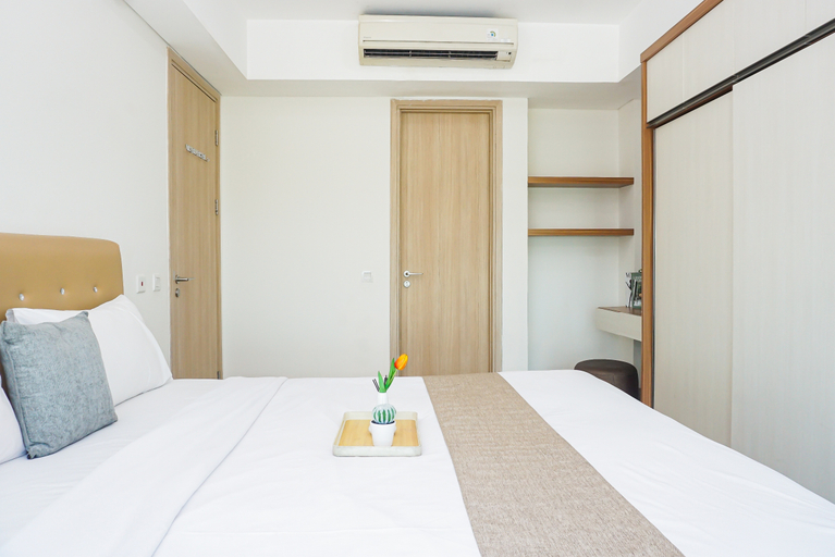 Bedroom 3, Spacious and Bright 3BR at Apartment Hillcrest House By Travelio, Tangerang