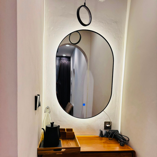 Bathroom 4, Pinggan Tavora, Bangli