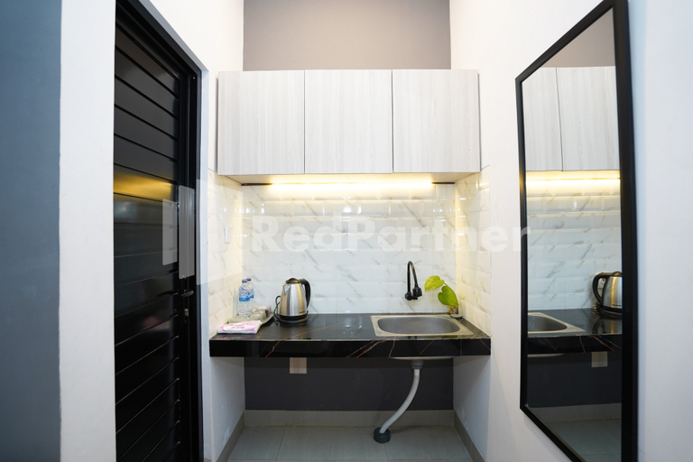 Others 4, Kaira Room Guest House Syariah Mitra RedDoorz, Sleman
