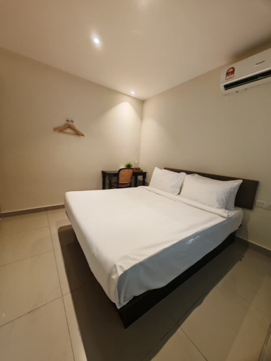 Bedroom 3, Swing & Pillows @ Red Orange Hotel Port Klang, Selangor, Klang