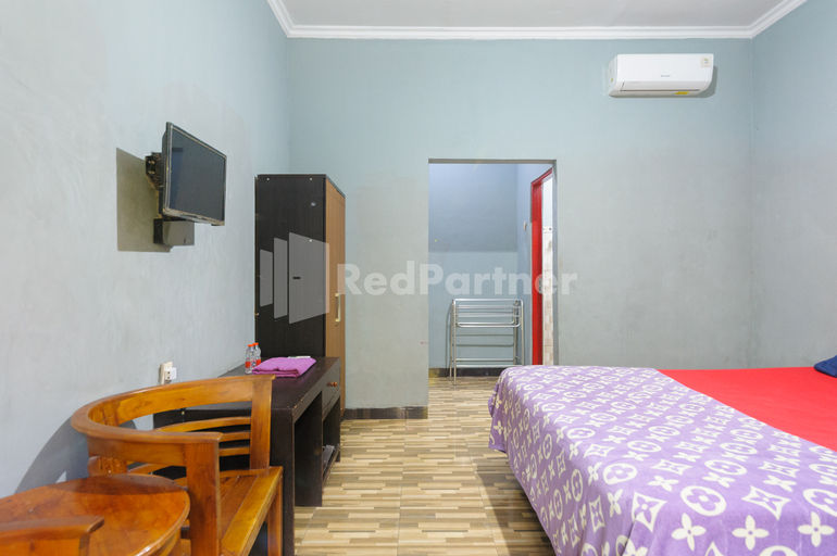 Bedroom 5, Adihan Homestay Mitra RedDoorz, Palangkaraya