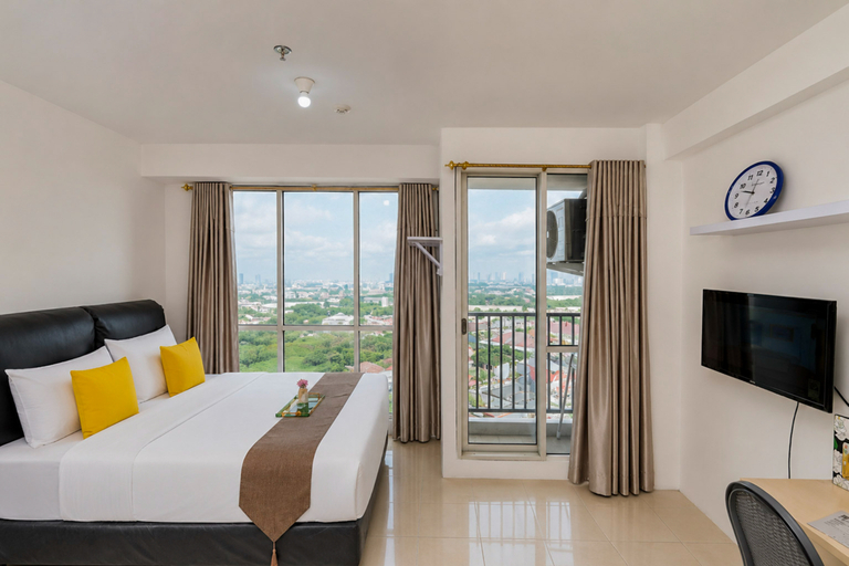Bedroom 2, Minimalist and Homey Studio at Apartment Tifolia By Travelio, Jakarta Timur