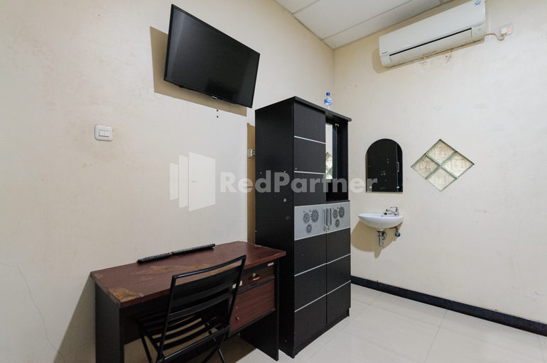 Bedroom 5, Wisma Merdeka Syariah RedPartner, Palembang