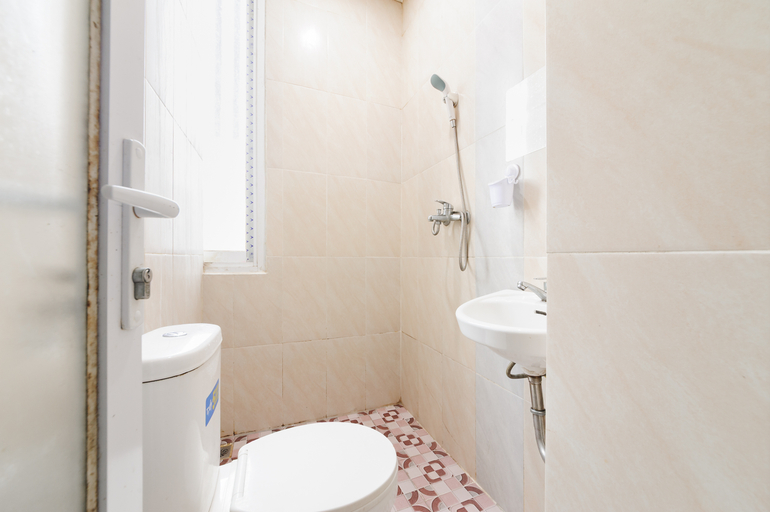 Bathroom 2, RedDoorz Lotte near PTC MALL, Palembang