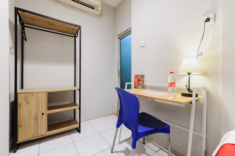 Bedroom 4, RedDoorz near Palembang Square Mall 2, Palembang