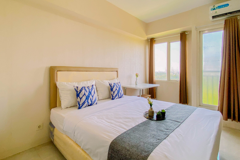 Bedroom 3, Strategic and Cozy Studio at Apartment Podomoro Golf View By Travelio, Bogor