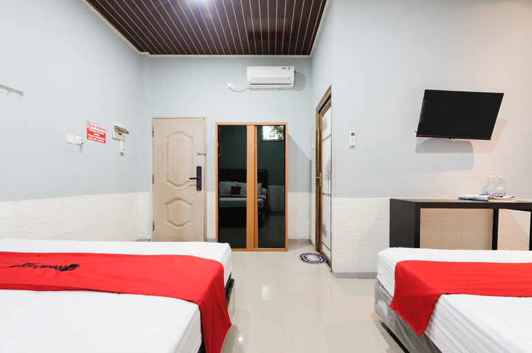Bedroom 5, RedDoorz Lotte near PTC MALL, Palembang