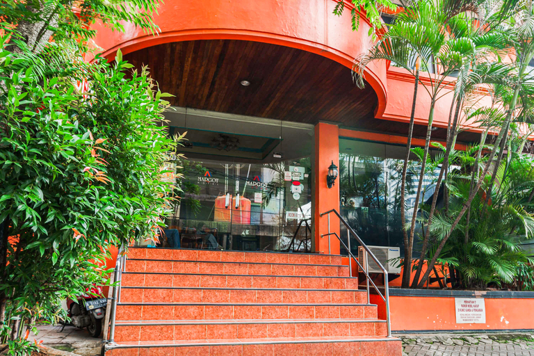 Exterior & Views 2, RedDoorz @ Jalan Jaksa, Jakarta Pusat