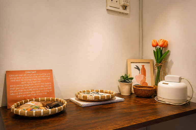 Food & Drinks 5, Saigon Hideout Home with Self Check in, Netflix & Chill, District 1