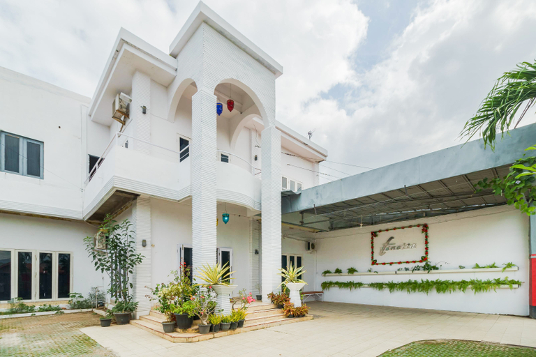 Exterior & Views 2, RedDoorz Syariah near Museum Tsunami Aceh 2, Banda Aceh