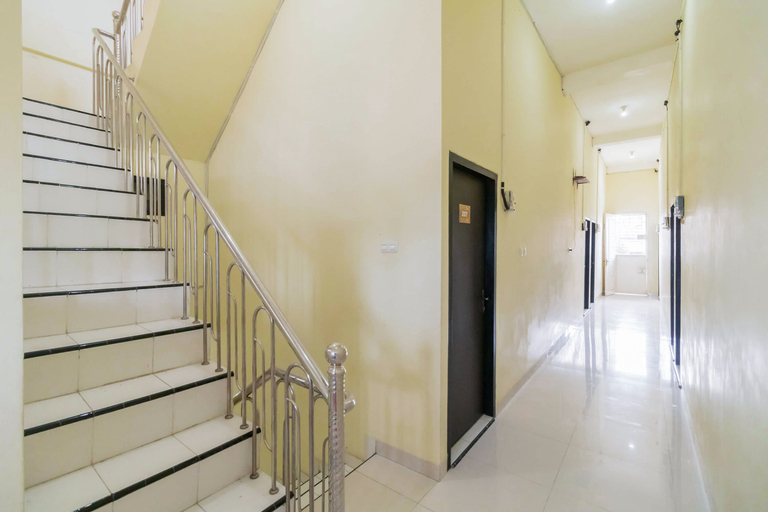 Others 2, RedDoorz near OPI Mall Palembang 2, Palembang