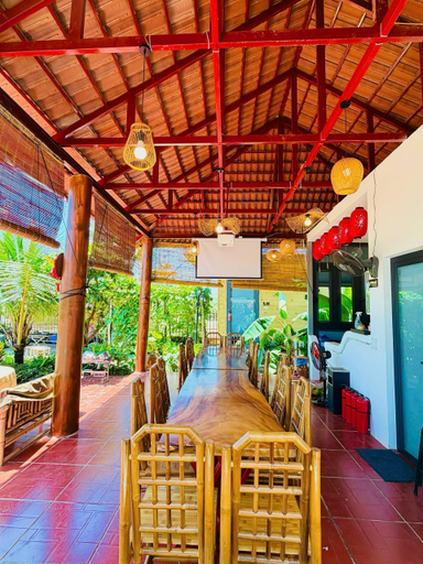 Restaurant 2, MAISON TRAN BEACH HOMESTAY, Bình Sơn