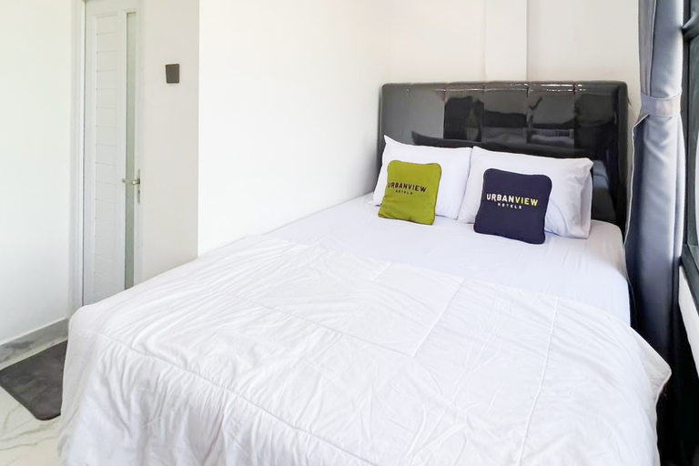 Bedroom 5, Urbanview Hotel Diamond Palembang, Palembang