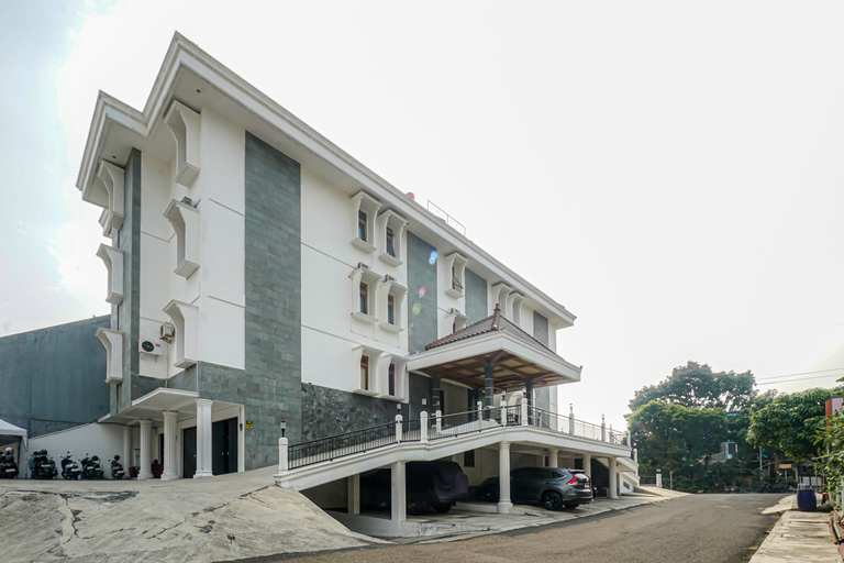 Exterior & Views 2, RedDoorz Plus near Universitas Maranatha Bandung 2, Bandung