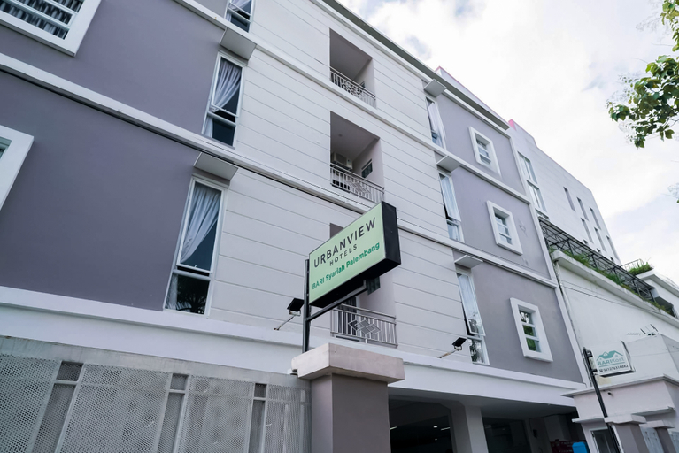 Exterior & Views 2, Urbanview Hotel Bari Syariah Palembang By RedDoorz, Palembang