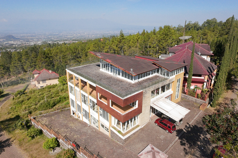 Exterior & Views 1, Urbanview Villa Bukit Panderman, Malang
