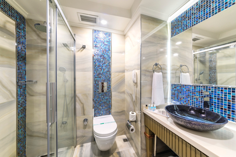 Bathroom 5, Grand Yavuz Hotel, Fatih