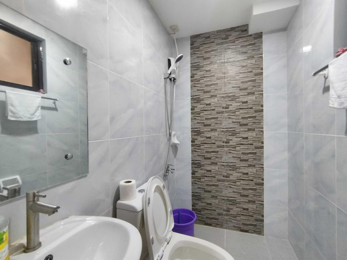 Bathroom 5, Donya Thelma Ferrer Spring Resort, Dumalag