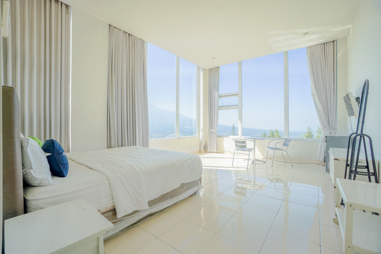 Bedroom 4, Urbanview Villa Bukit Panderman, Malang