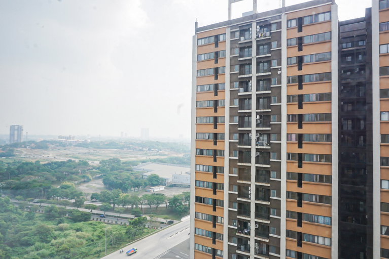 Exterior 4, Warm and Restful 2BR at Apartment Meikarta District 1 By Travelio, Cikarang