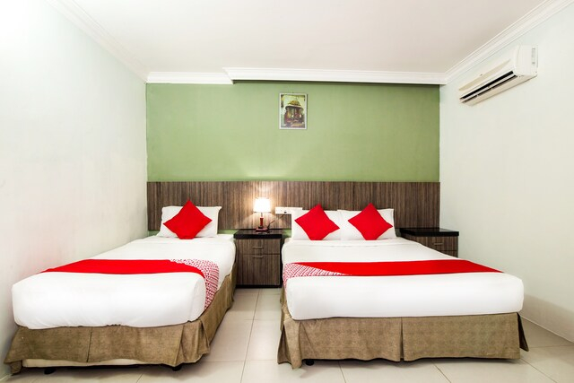 Bedroom 2, Super 443 Crystal City Hotel, Kuantan