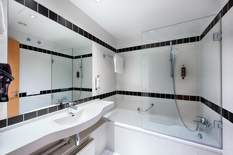 Bathroom, Premier Inn Munchen City Ost, München