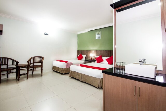 Bedroom 5, Super 443 Crystal City Hotel, Kuantan
