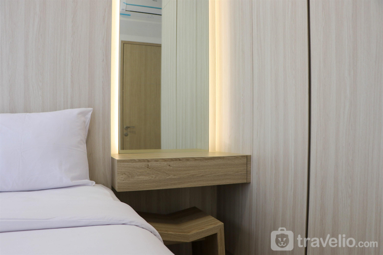 Bedroom 5, Pleasurable and Modern 2BR Tokyo Riverside PIK 2 Apartment By Travelio, Tangerang