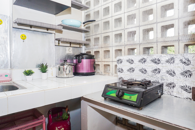 Others 3, Great Choice Studio Apartment at Margonda Residence 1 By Travelio, Depok