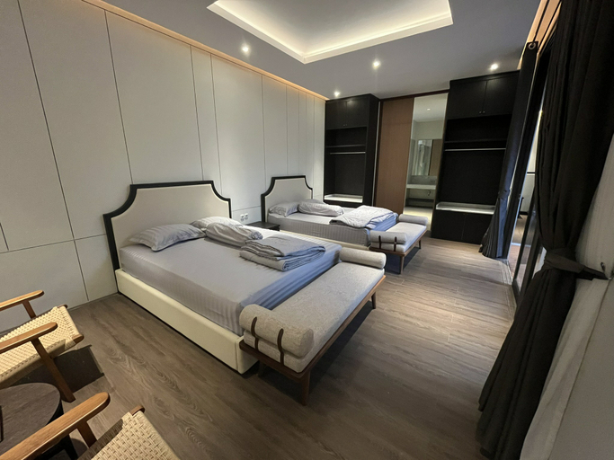 Bedroom 5, Villa Keluarga Carmelia Dekat BNS, Malang