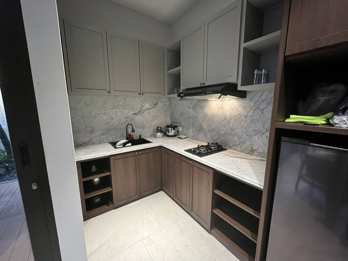 Others 4, Villa Keluarga at Kingspark 8 by Komfi, Malang