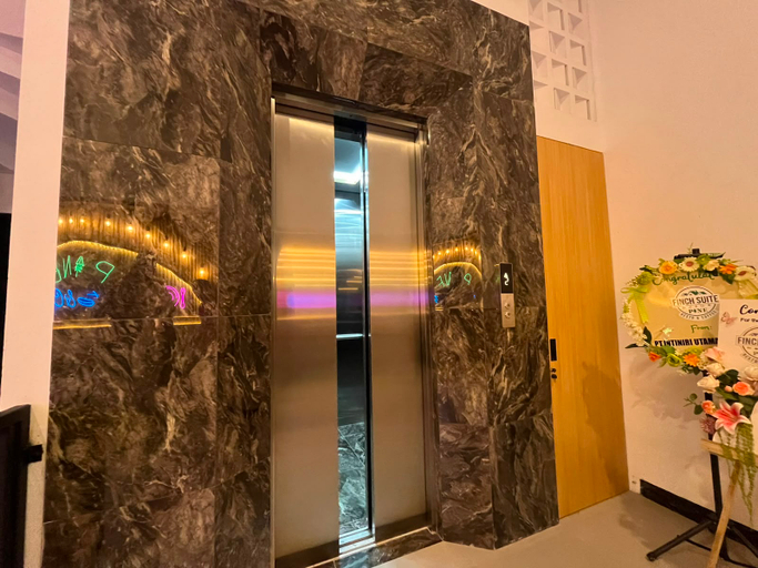 Lift 3, Finch Suite, Tasikmalaya