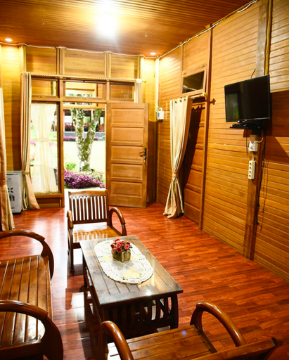 Others 4, Villa Rumah Kayu Lubuk Minturun, Padang Pariaman