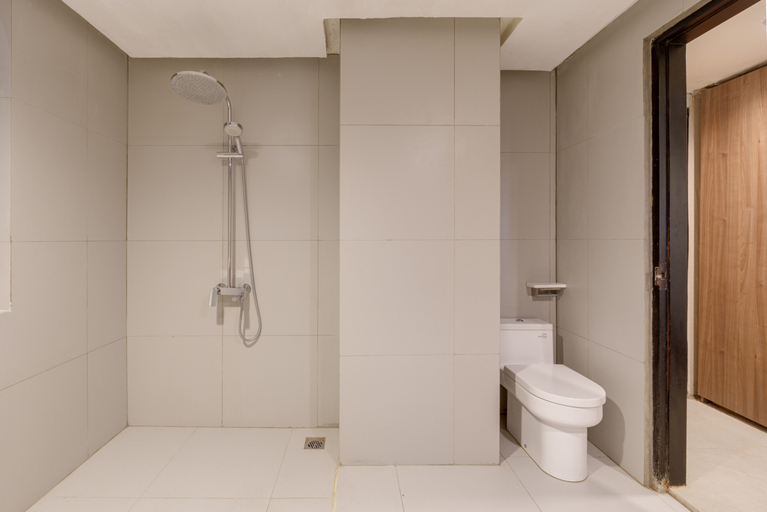 Bathroom 4, Kenari Tower Pantai Losari Makassar, Makassar