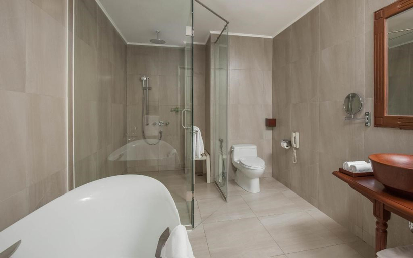 Bathroom 5, Sokha Phnom Penh Hotel, Ruessei Kaev