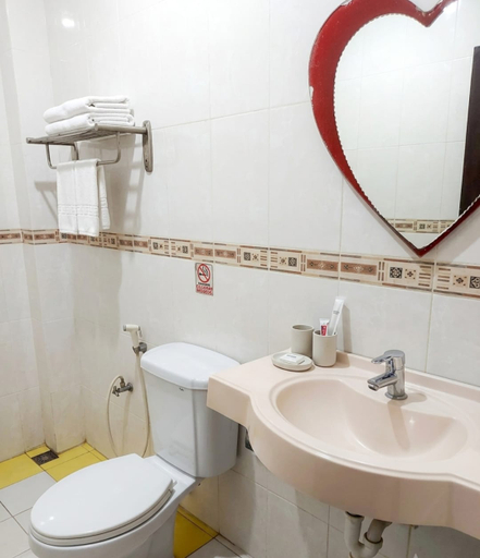 Bathroom 4, FUJITA PAPUA HOTEL, Manokwari