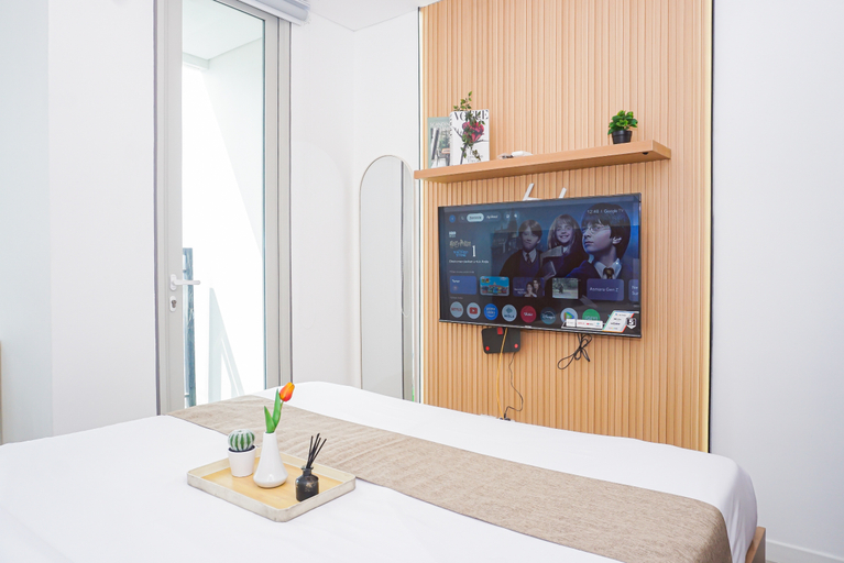 Bedroom 5, Chic Cozy Studio Room at Antasari Place Apartment By Travelio, Jakarta Selatan
