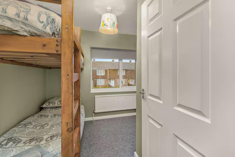 Bedroom 4, Rabbit Haven- Near Bicester Village & Town, Oxfordshire