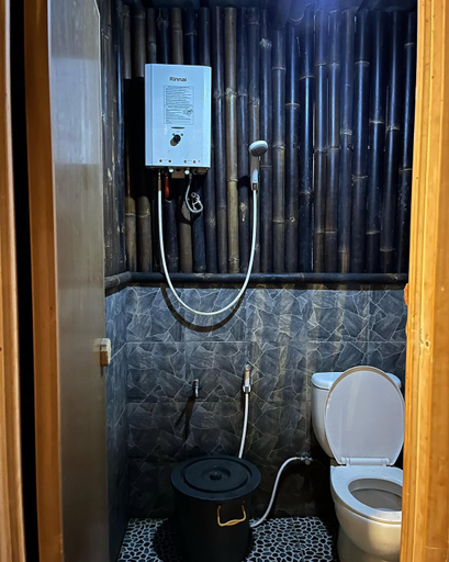 Bathroom 5, Cozzy Valley Rahong, Bandung